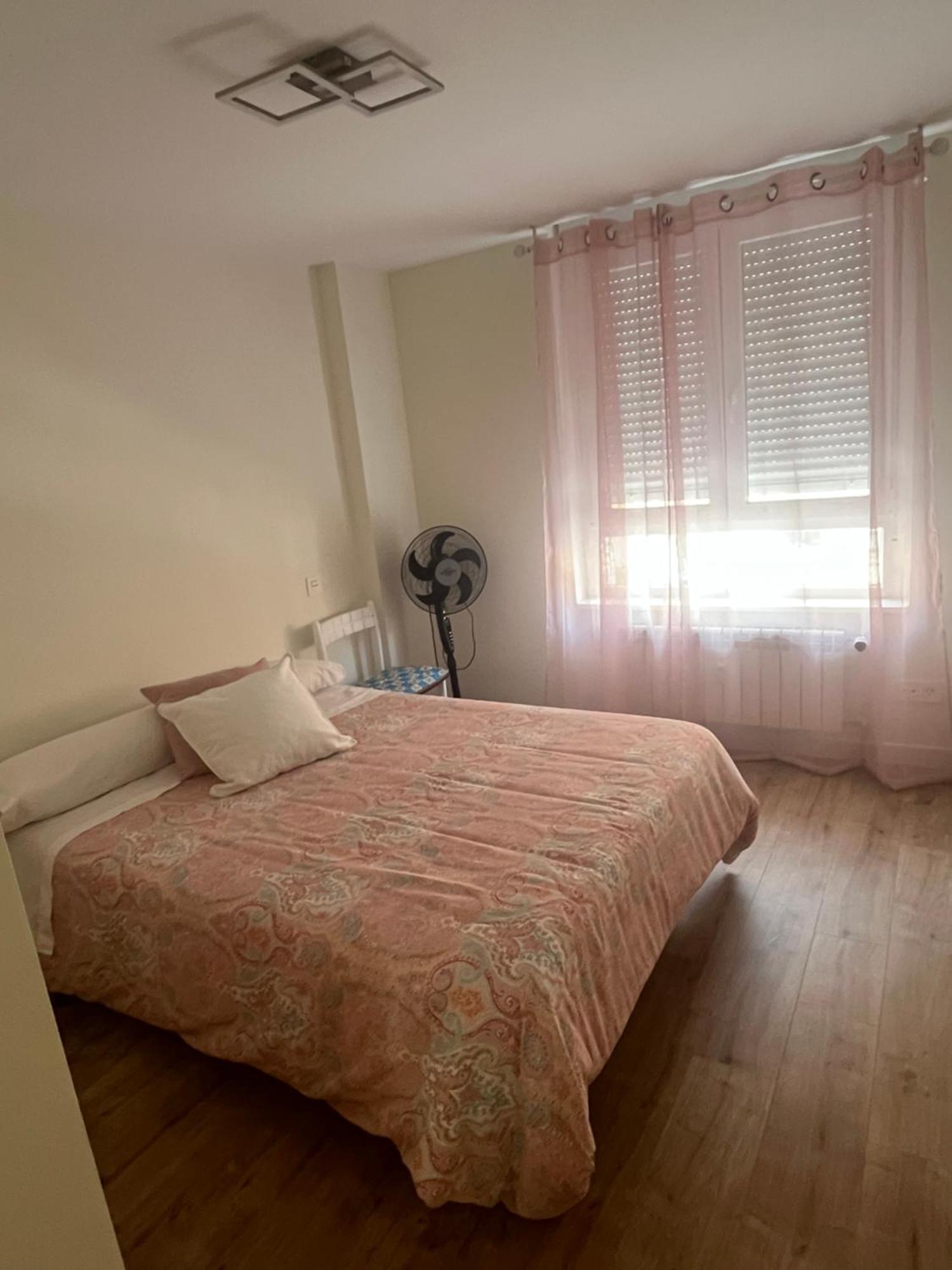 Apartamento Vacacional Burgos Luaran gambar
